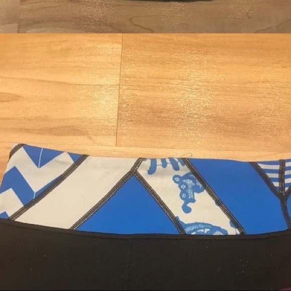 REVERSIBLE Lululemon leggings - Picture 2 of 2